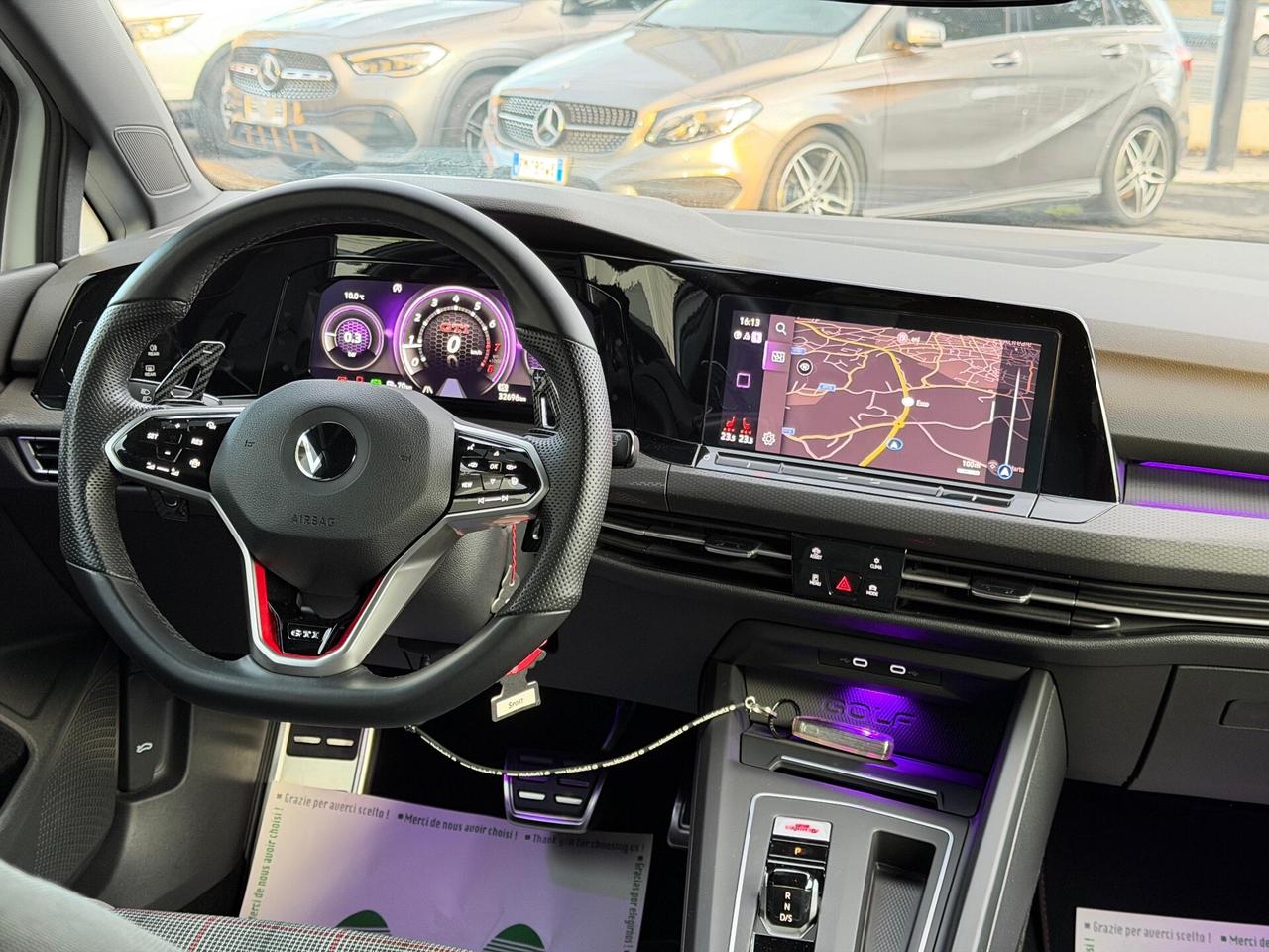 Volkswagen Golf 8 GTI 2.0 TSI 245CV