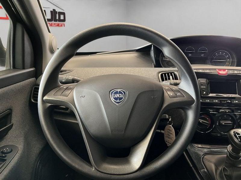 Lancia Ypsilon Ypsilon 1.0 firefly hybrid Silver s&s 70cv - PROMO SIRONIAUTO+