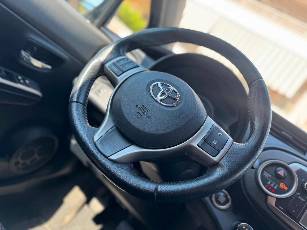 Toyota Yaris 1.3 5 porte Lounge