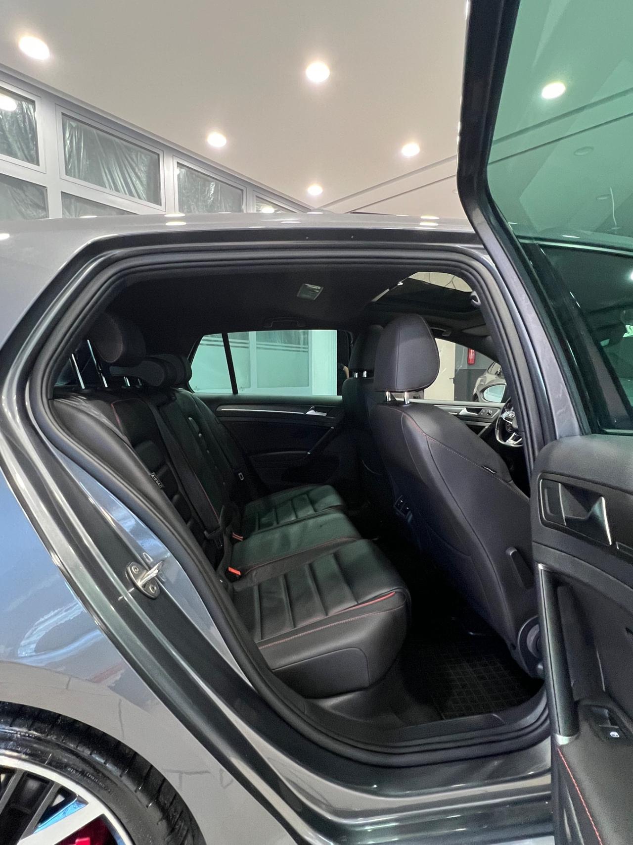 Volkswagen Golf GTI Performance 2.0 245 CV TSI DSG 5p. BMT