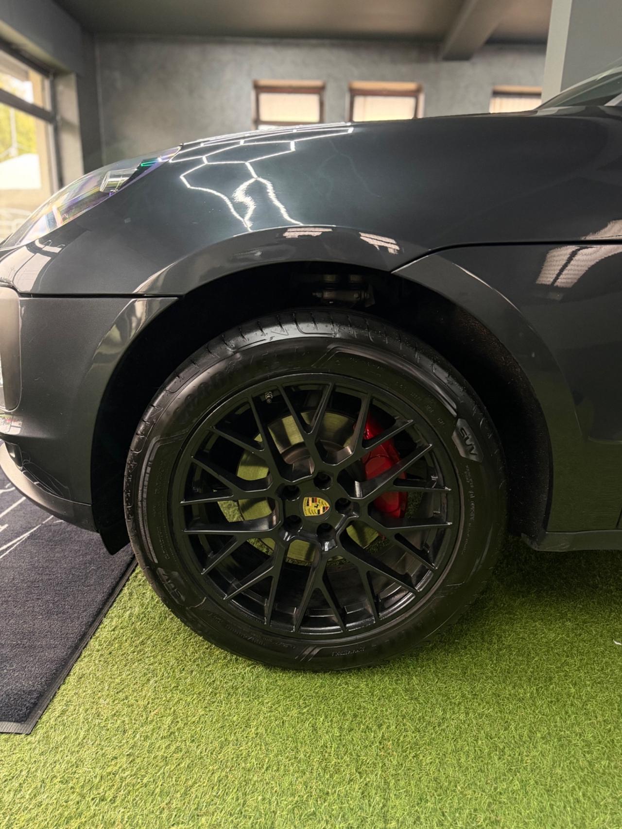 Porsche Macan 2.0 BENZ 250cv NO SUPERBOLLO