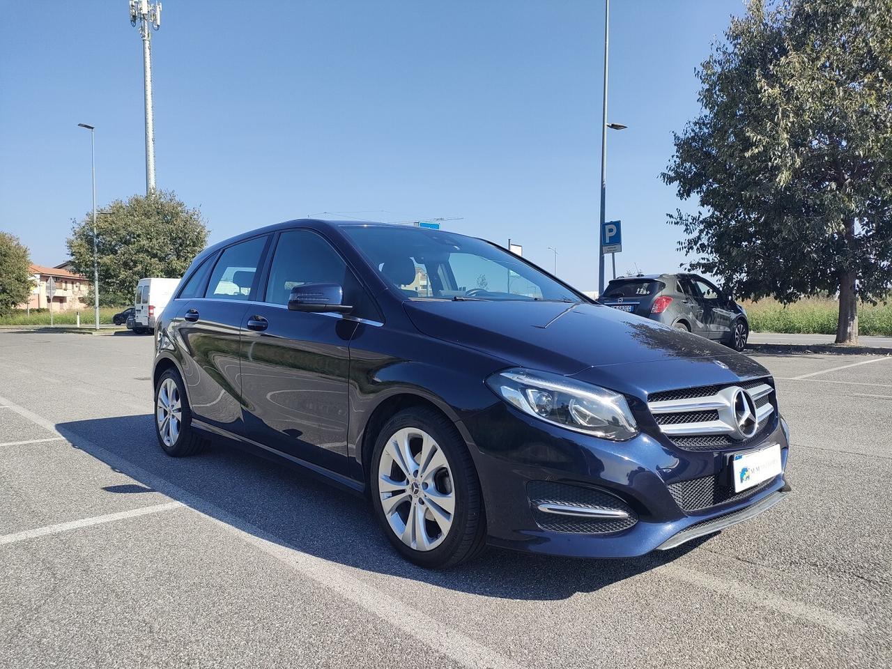 MERCEDES BENZ Classe B 180d Sport