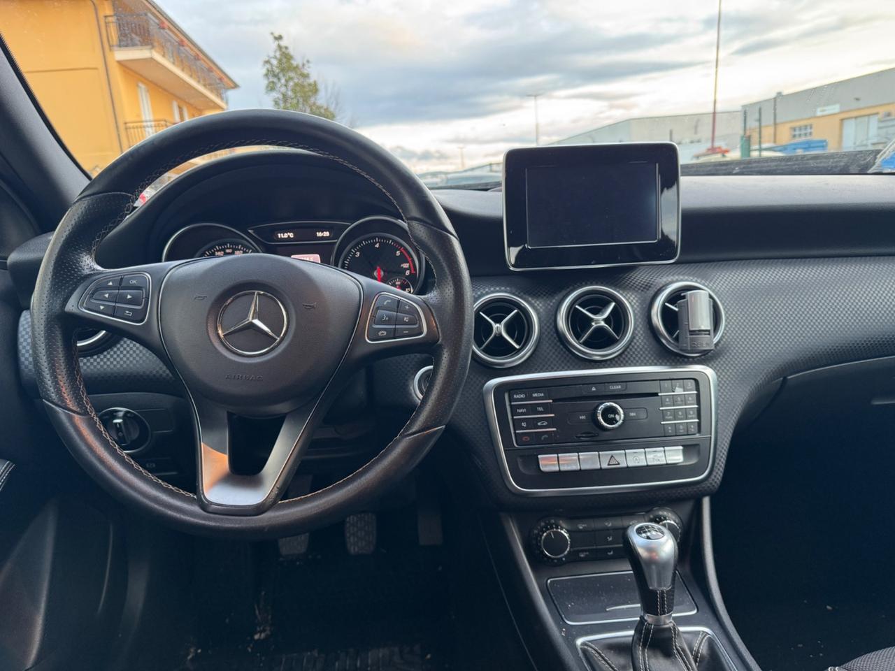 Mercedes-benz A 180d VENDUTA abbinata con bmw 316D