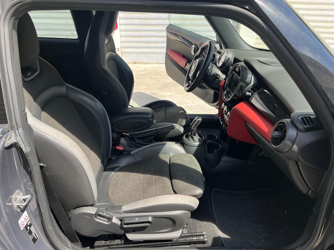 Mini 2.0 Cooper S 192CV Da VETRINA