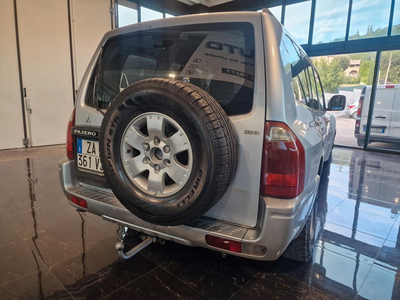 Mitsubishi Pajero 3.2 16V DI-D 5p. GLX 7 posti