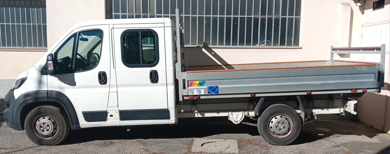 Peugeot Boxer 435 2.2 BlueHDi 165 S&S PLM-DC Cabinato