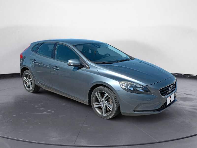 VOLVO V40 2.0 d2 Momentum geartronic my17