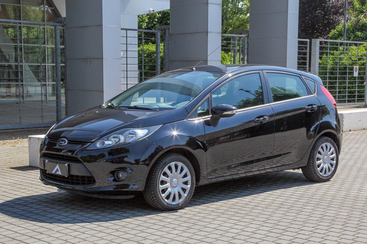 Ford Fiesta 1.25 5 porte GPL