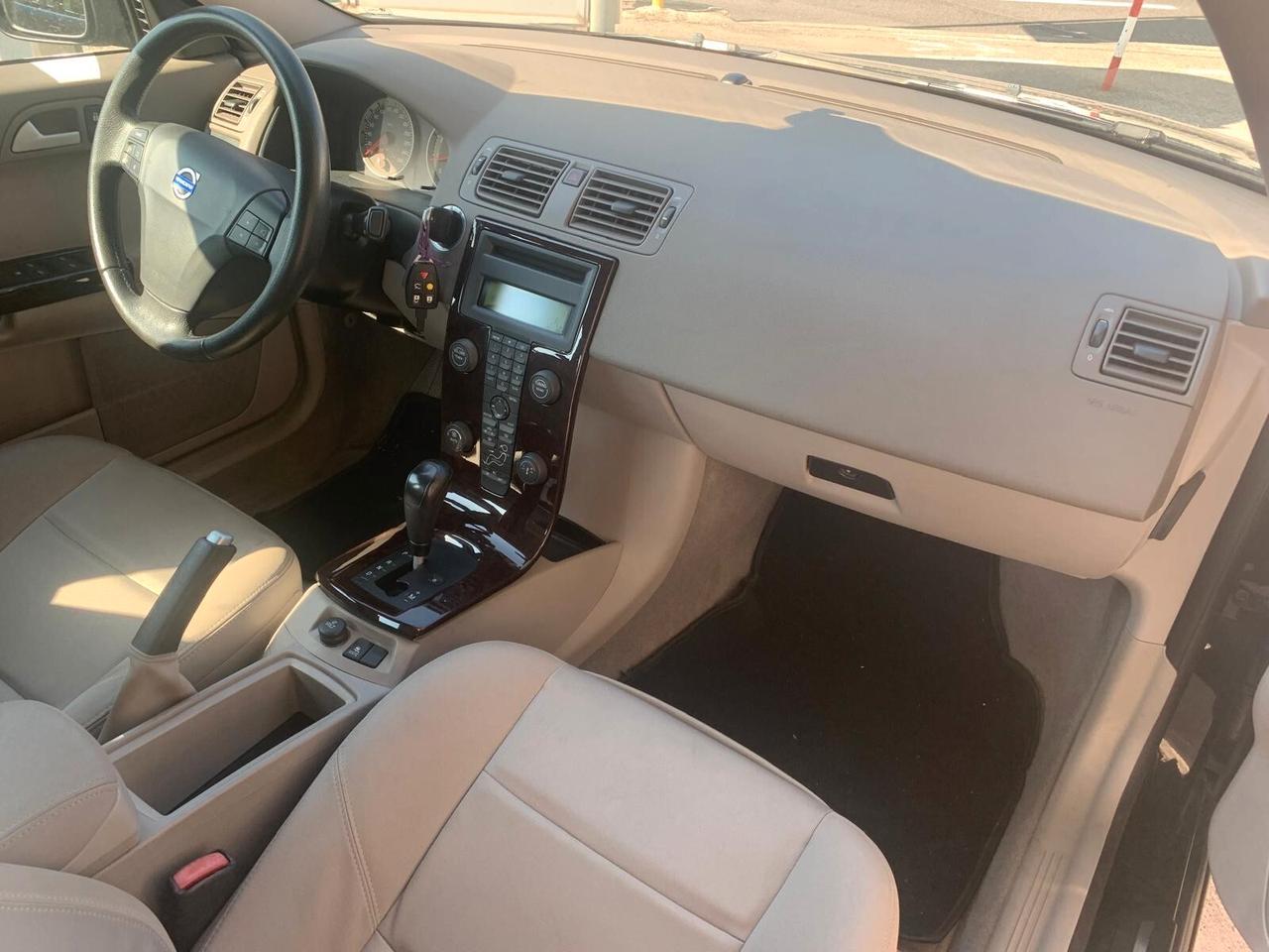 Volvo S40 2.4i 20V 140CV Summum Autom. Neopat.