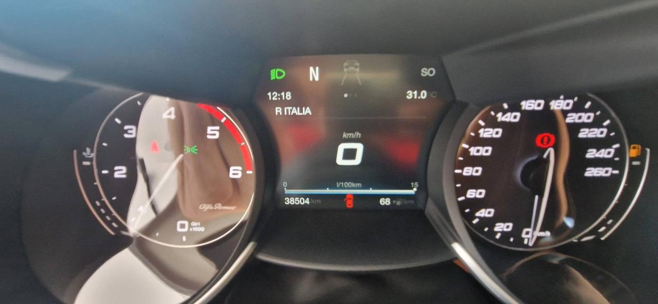 Alfa Romeo Giulia 2.2 180 CV 05/17 KM 38000 ITALIANA +BIXENO+PELLE TOTALE+NAVIGATORE+TELECAMERA