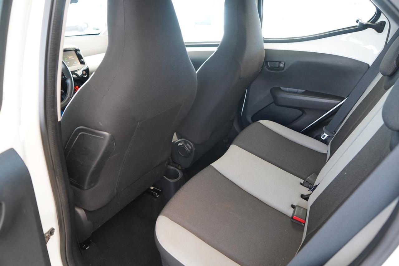 Toyota Aygo 1.0 VVT-i 69 CV 5 porte x-play