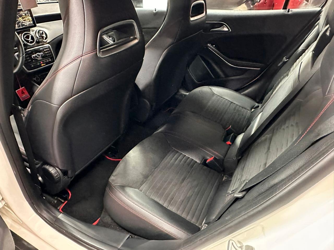 Mercedes-benz GLA 220 2.1 136cv Premium - 2014