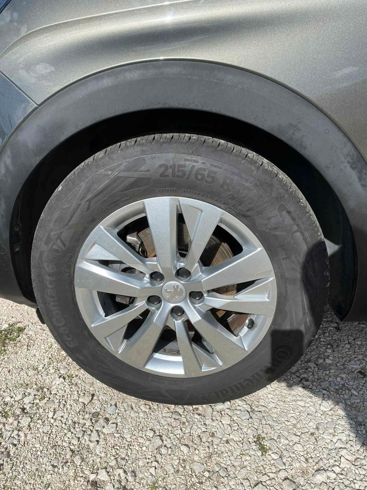 PEUGEOT 3008 1.5 131cv Automa. Allure 