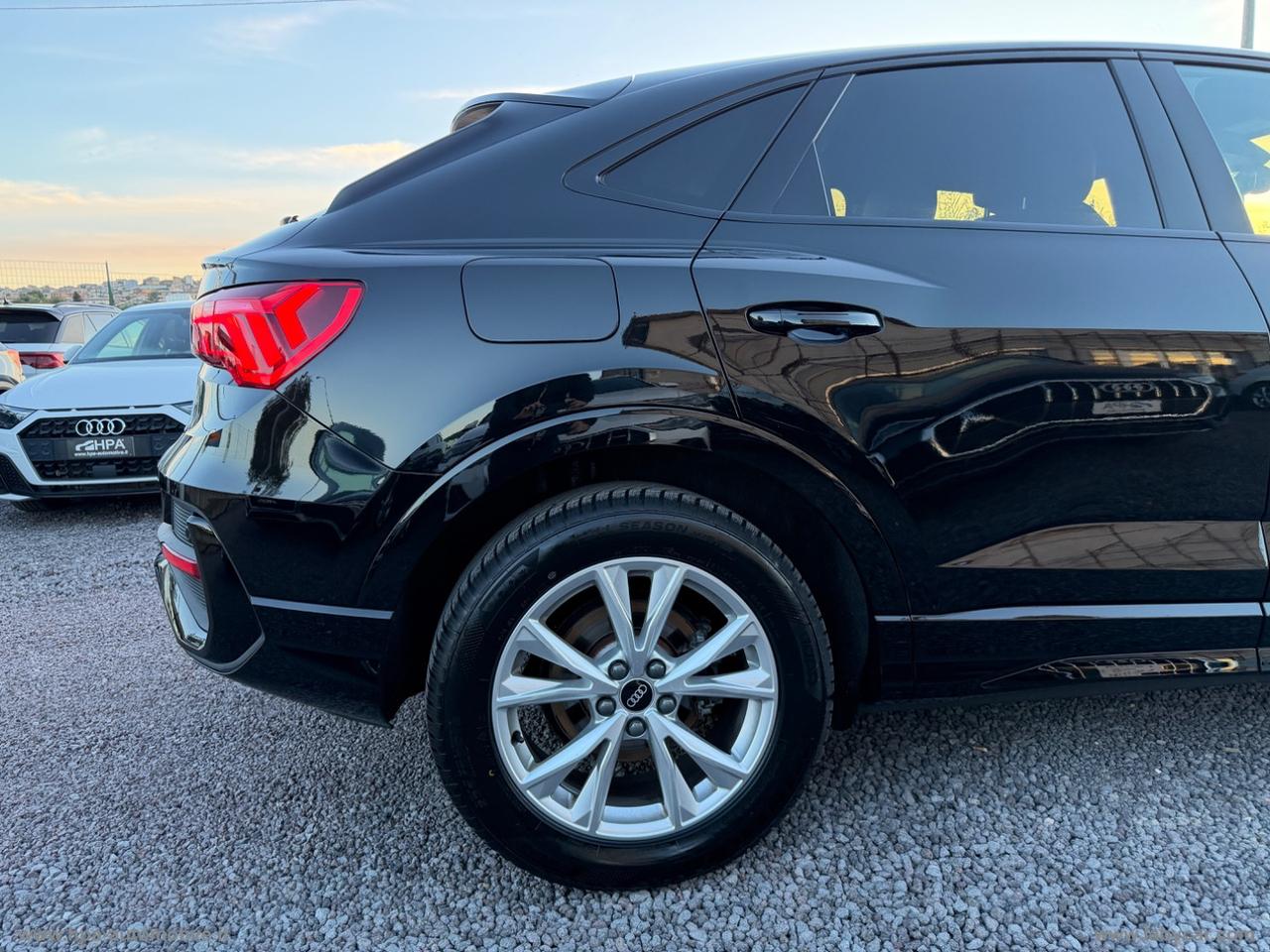 AUDI Q3 SPORTBACK 2.0TDI S-line NAVI FULL LED RETROCAMERA 360