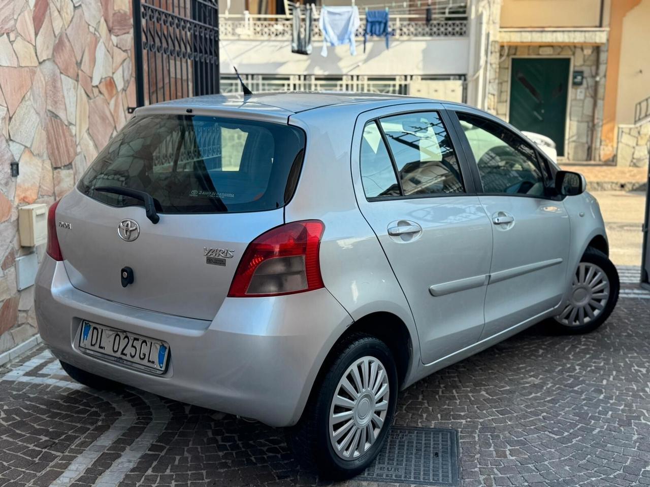 Toyota Yaris 1.3 5 porte Navi