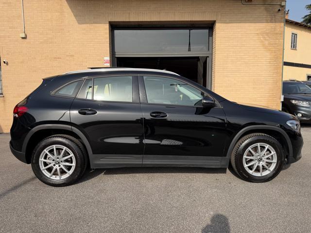 MERCEDES-BENZ GLA 180 d Automatic Business Extra (TETTO)