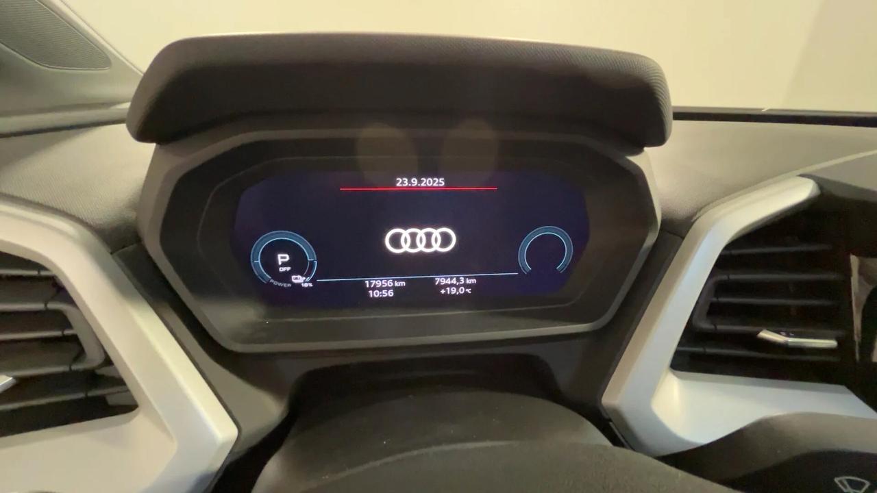 Audi Q4 35 e-tron Business