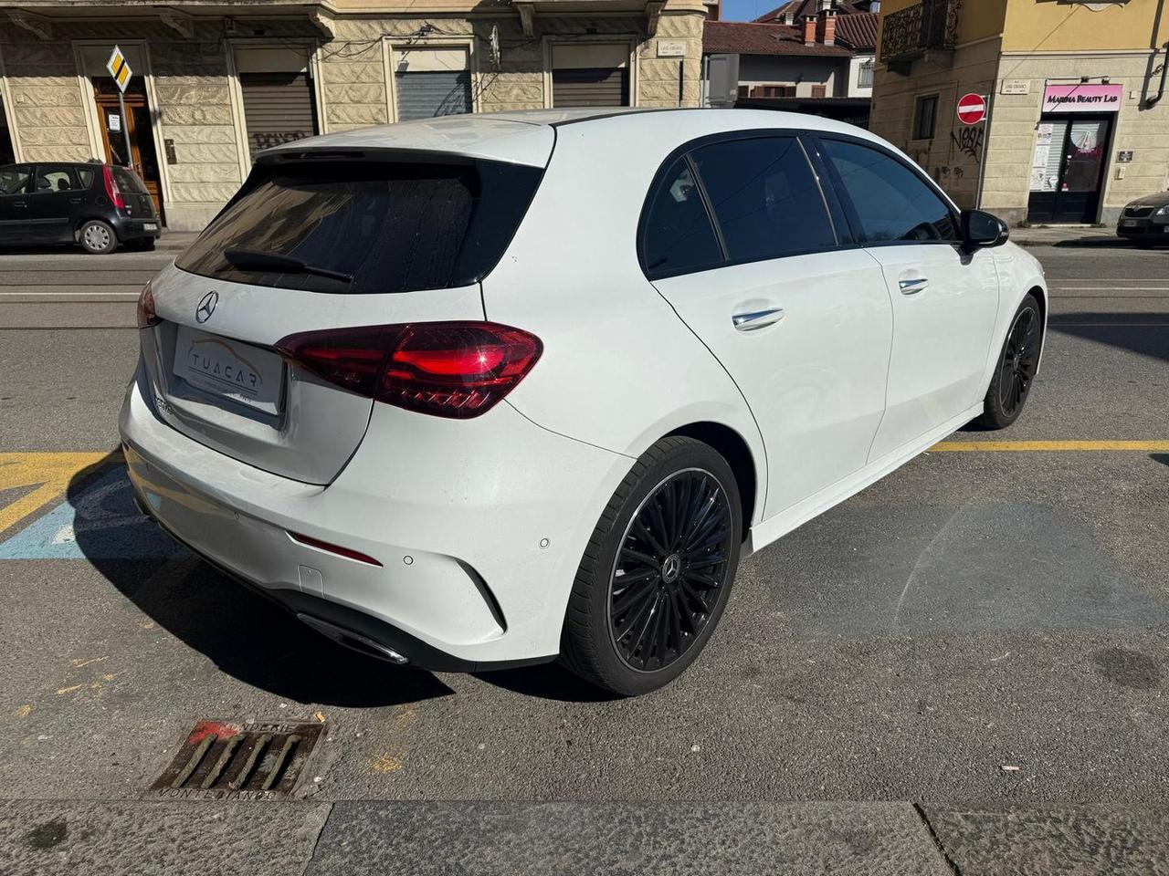 Mercedes-Benz A 180 AMG Line Advanced Plus A 180 D