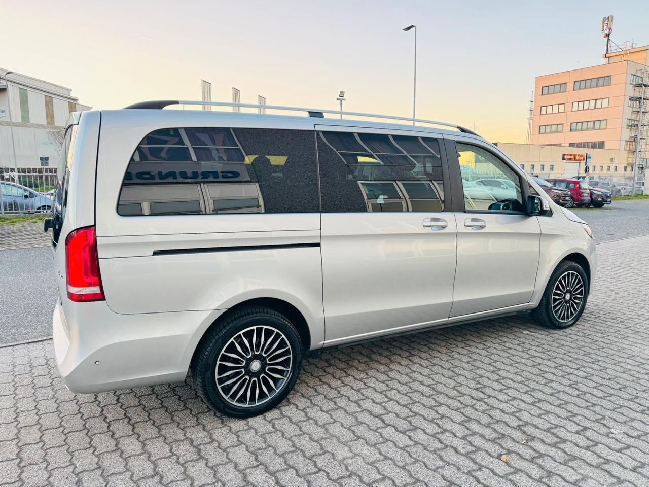 Mercedes-benz V 250 4 matic *motore sostituito 150.000km 7 posti € 19.500+ IVA