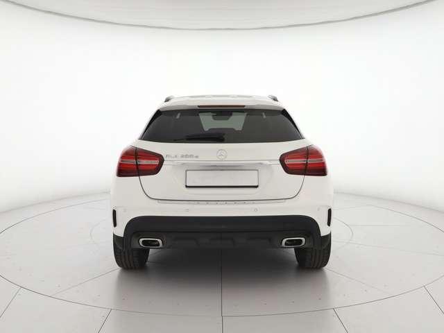 Mercedes-Benz GLA 200 200 d night edition auto