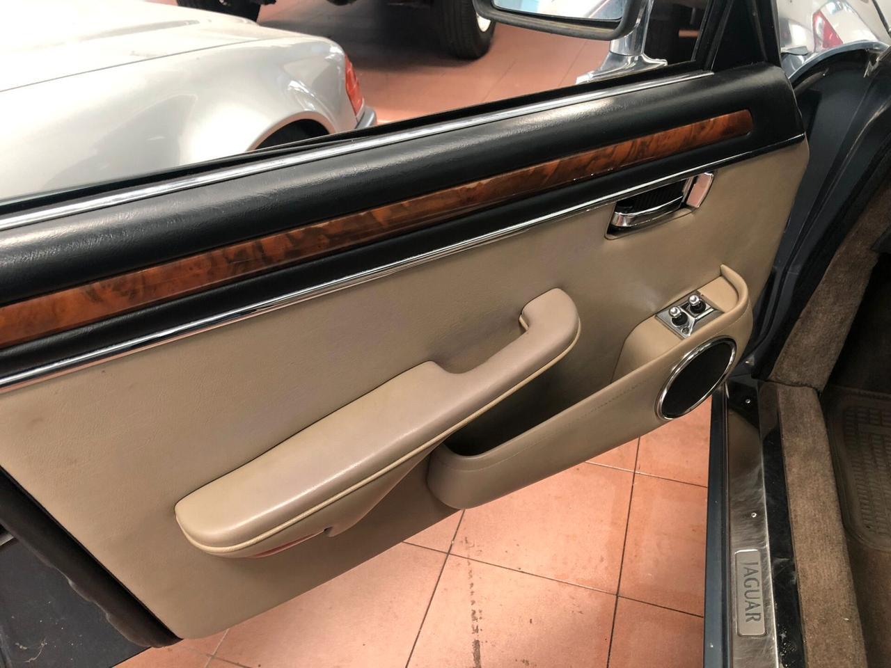 Jaguar Sovereign 4.2