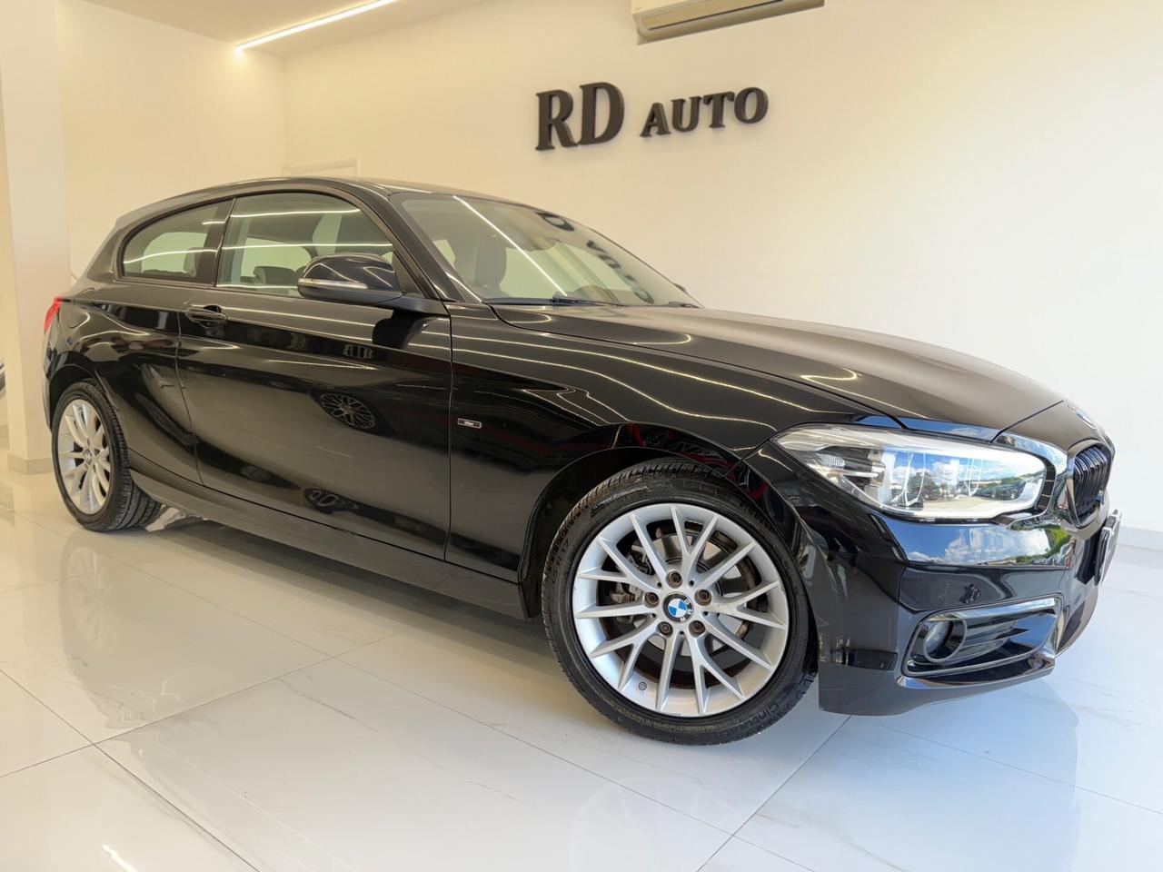Bmw 116d Sport 3p Automatico Black Edition
