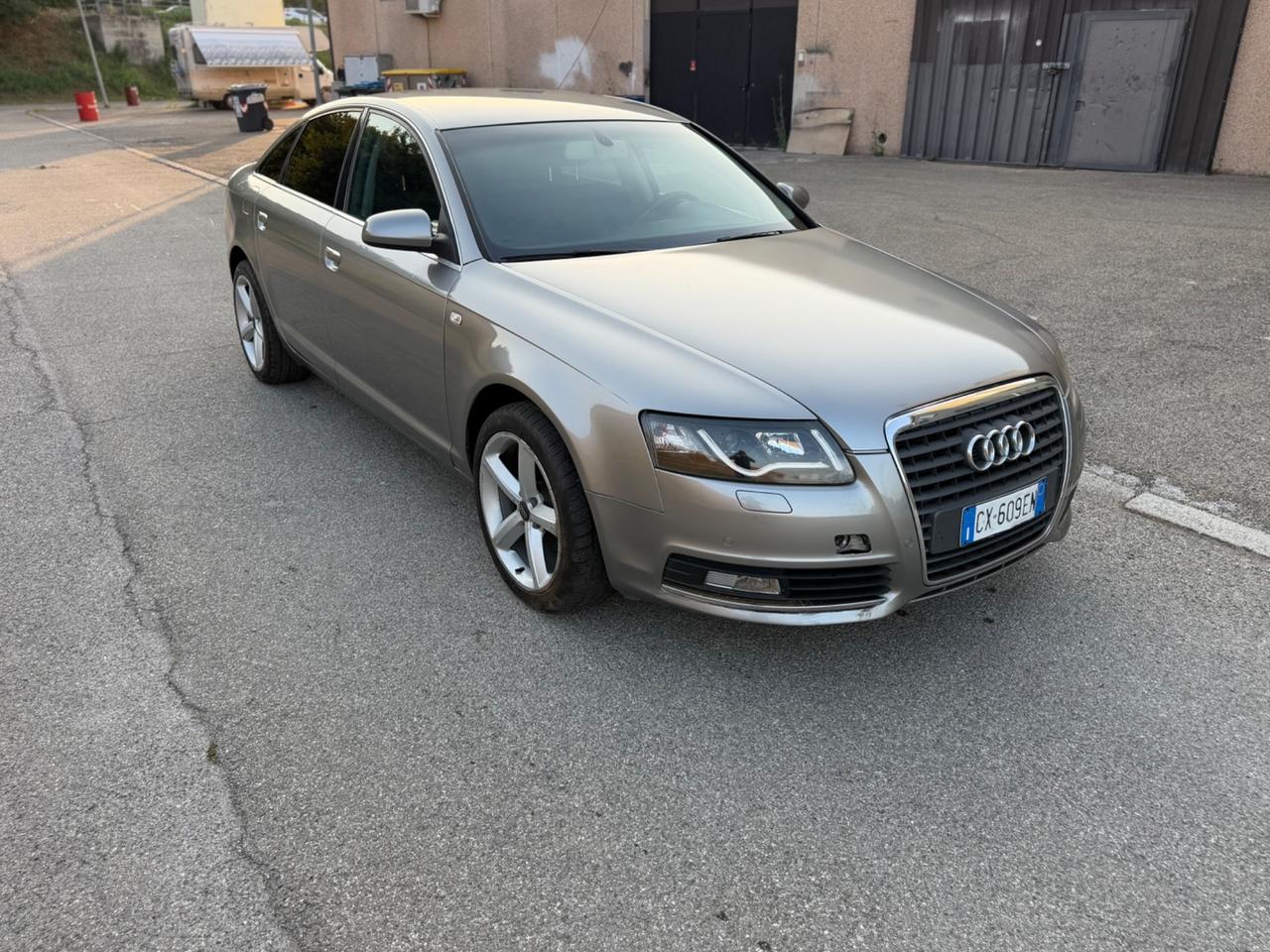 Audi A6 2.4 V6. G p L