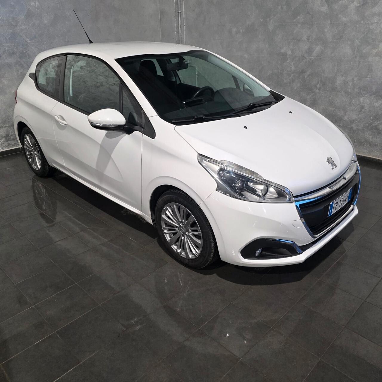 Peugeot 208 1.2 BENZINA EURO 6