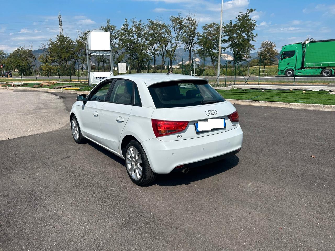 Audi A1 1.2 TFSI Ambition unico proprietario Sportback ok neopatentati 5 porte