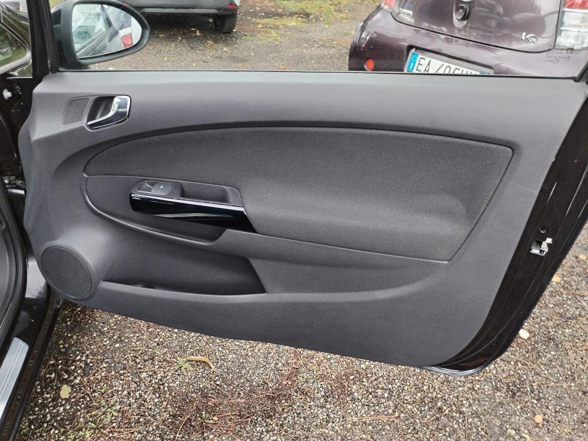 Opel Corsa 1.2 3p Sport 119000km euro 5 2010 cronologia tagliandi