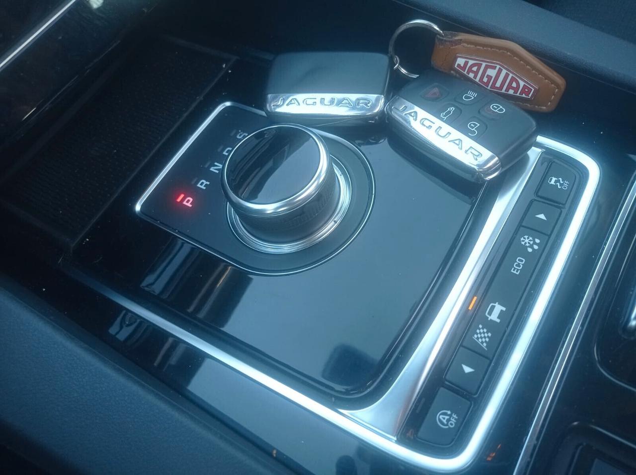 Jaguar F-Pace 2.0D 180 CV AWD Portfolio- 2020