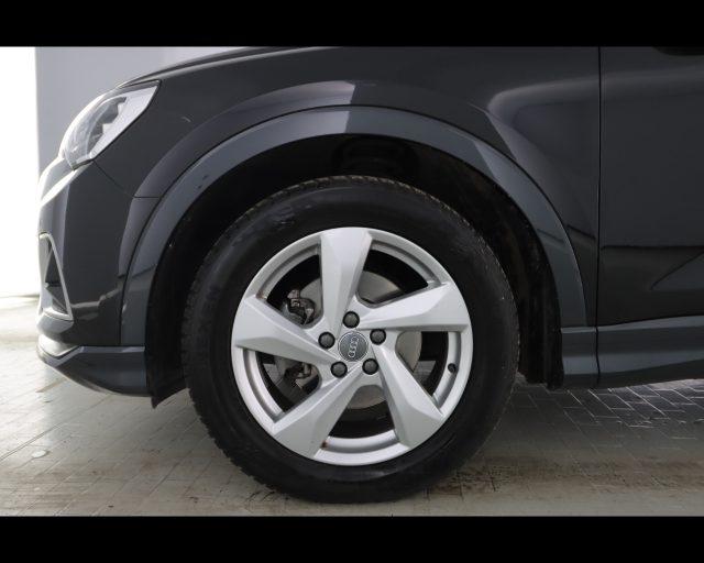 AUDI Q3 35 TDI S tronic Business Advanced