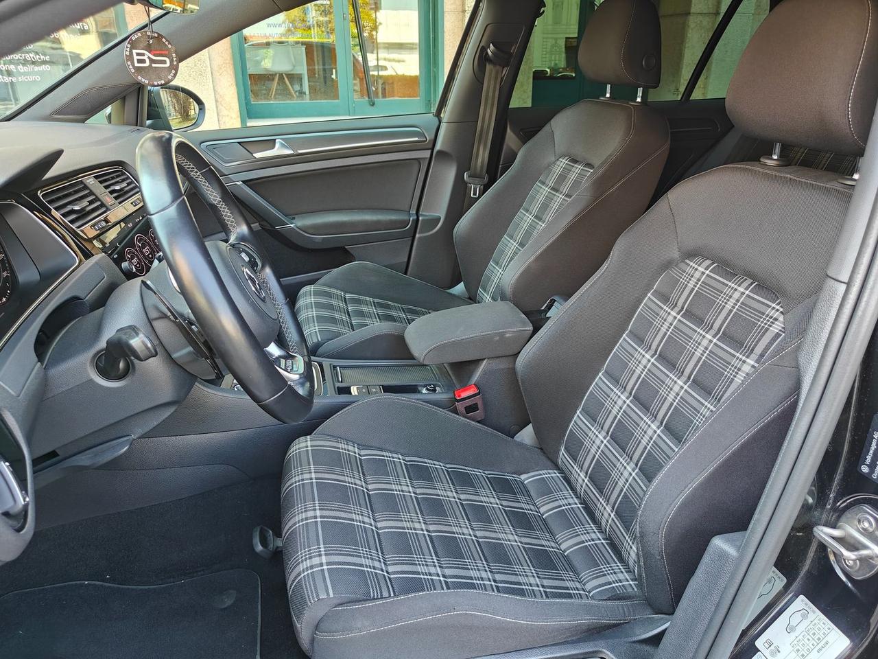 Volkswagen Golf VW Golf 2.0 TDI BlueMotion 7 #6522