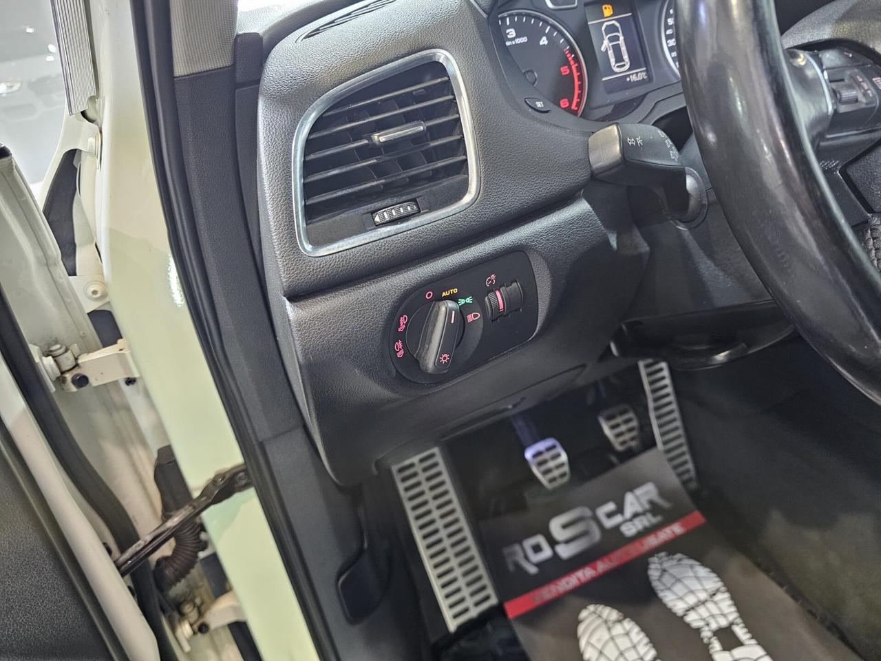 Audi Q3 2.0 TDI 140cv S line