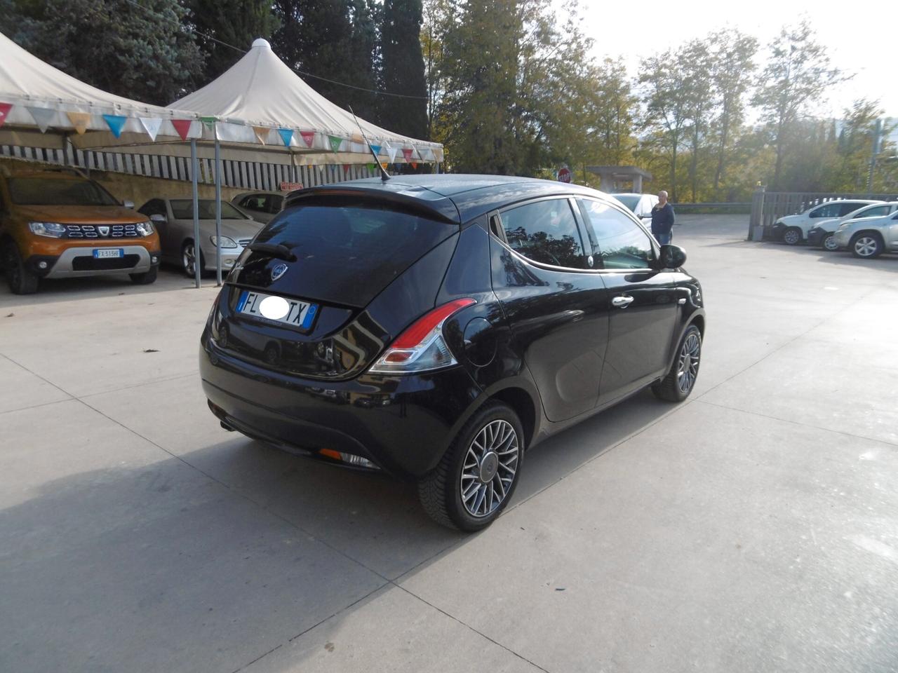 Lancia Ypsilon 1.2 69 CV 5 porte GPL Ecochic Gold