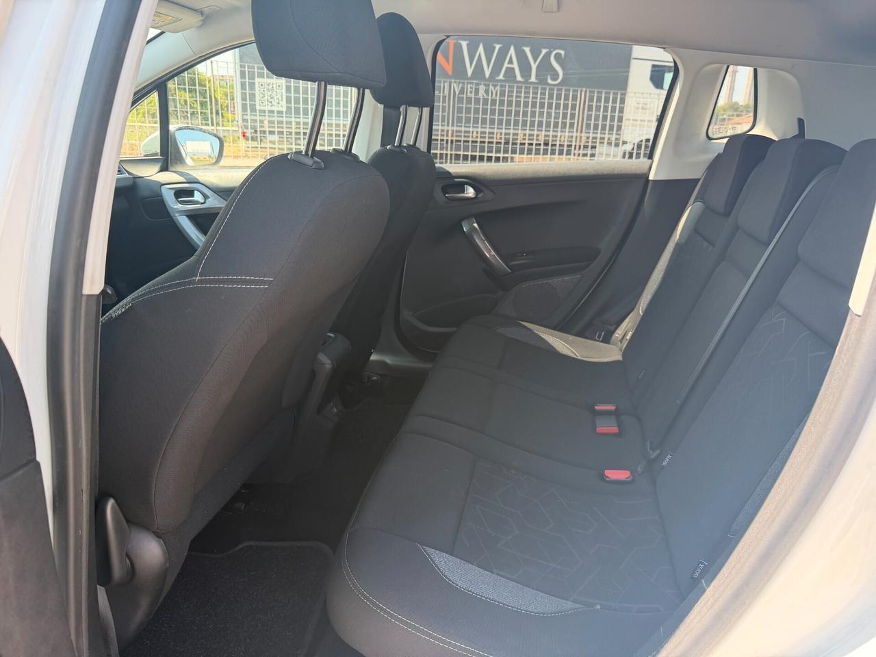 Peugeot 2008 BlueHDi 100 Allure