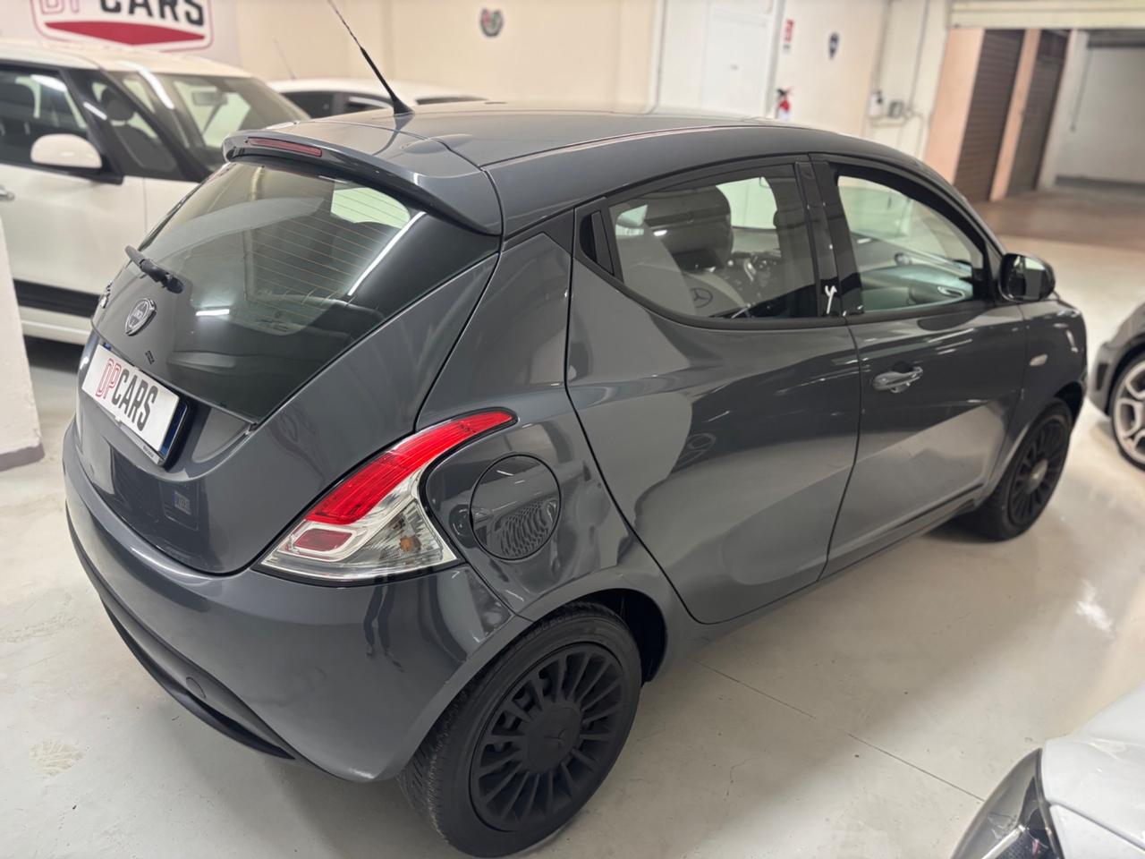 Lancia Ypsilon 1.2 69 CV 5 porte GPL