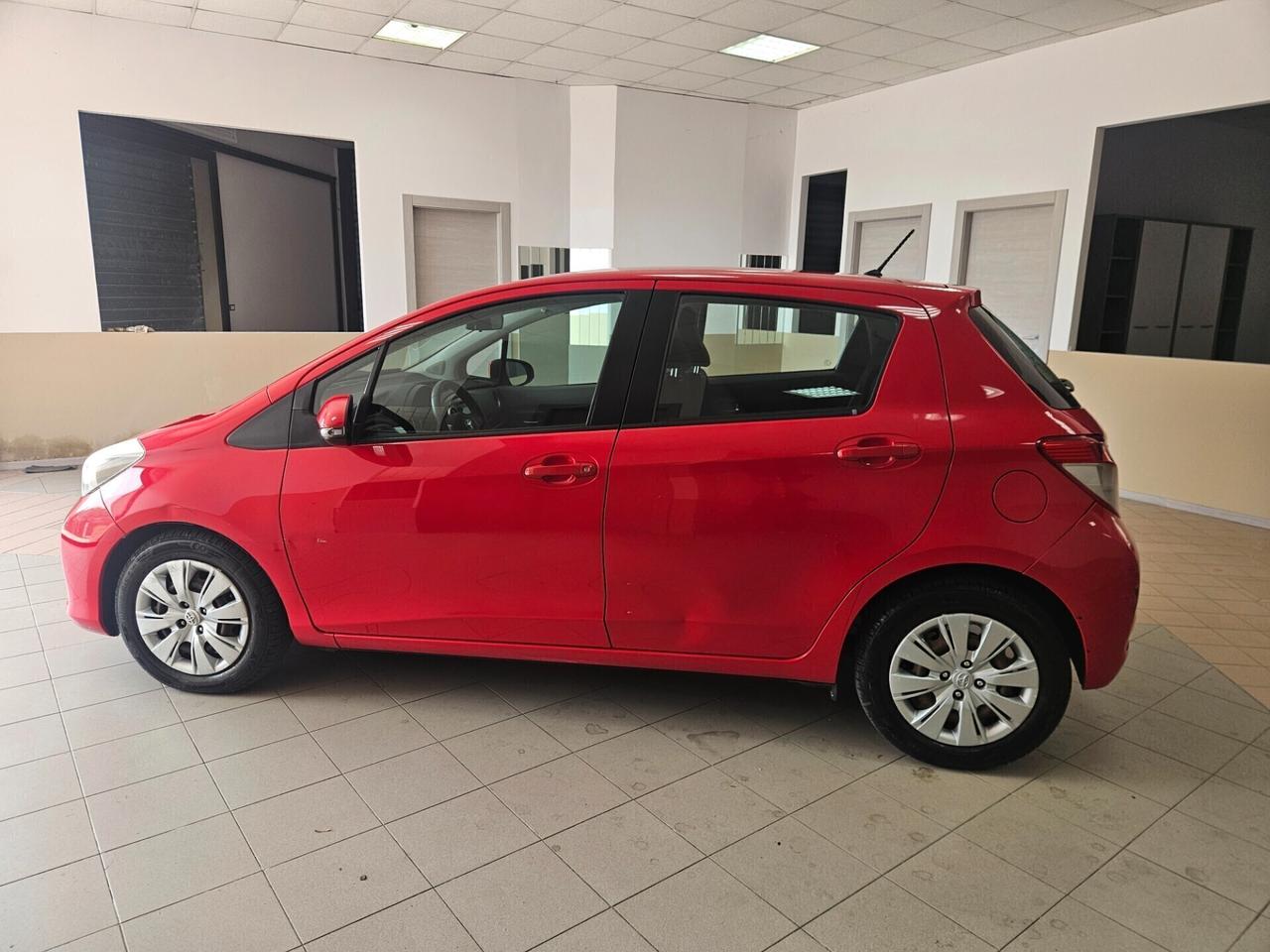 Toyota Yaris 1.4 D-4D 5 porte Lounge