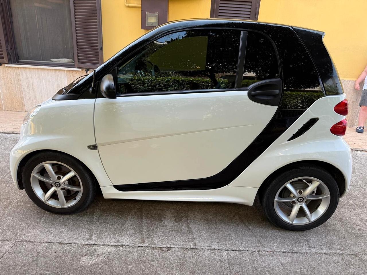 Smart ForTwo 800 40 kW coupé passion cdi ( Auto in Conto Vendita )