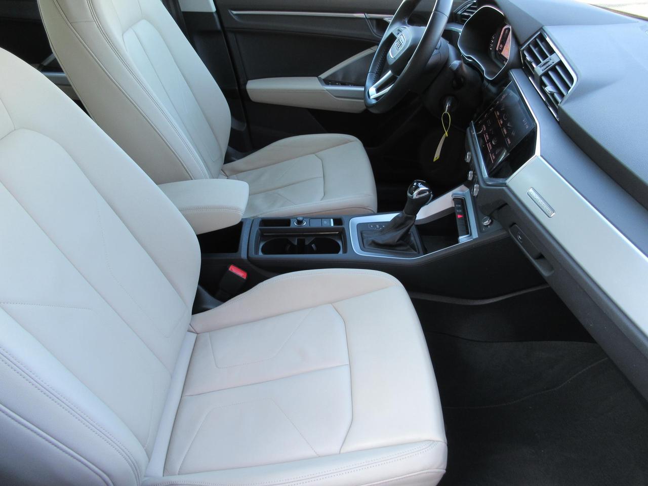 Audi Q3 40 2.0 tdi Business quattro 190cv s-tronic