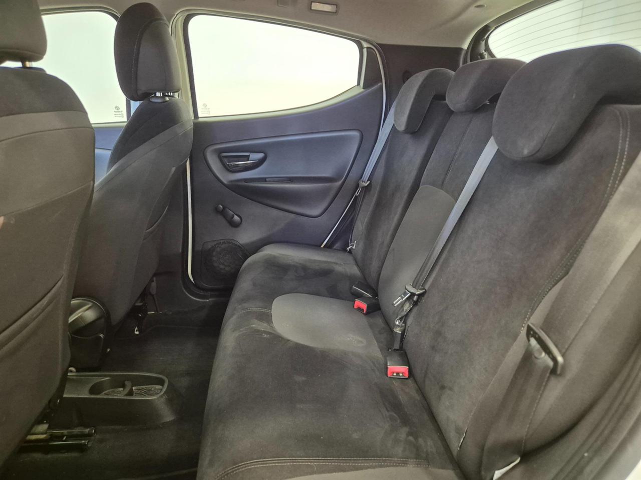 Lancia Ypsilon 5p 1.2 Silver 69cv - NEOPATENTATI - UNIPROPRIETARIO - Clima - Radio CD