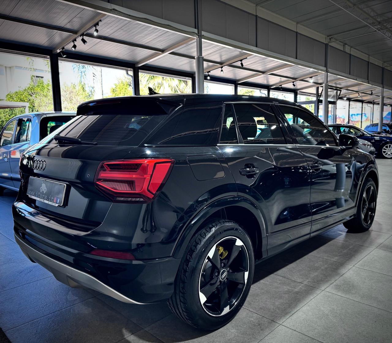 Audi Q2 1.6 TDI 116CV Identity Black