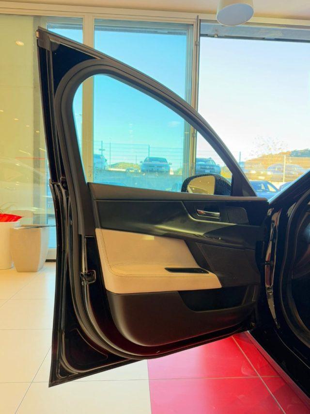 JAGUAR XE 2.0 D Turbo 180CV aut. Portfolio