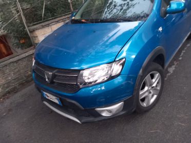 Dacia Sandero 900 TCe 90CV Lauréate - 2014