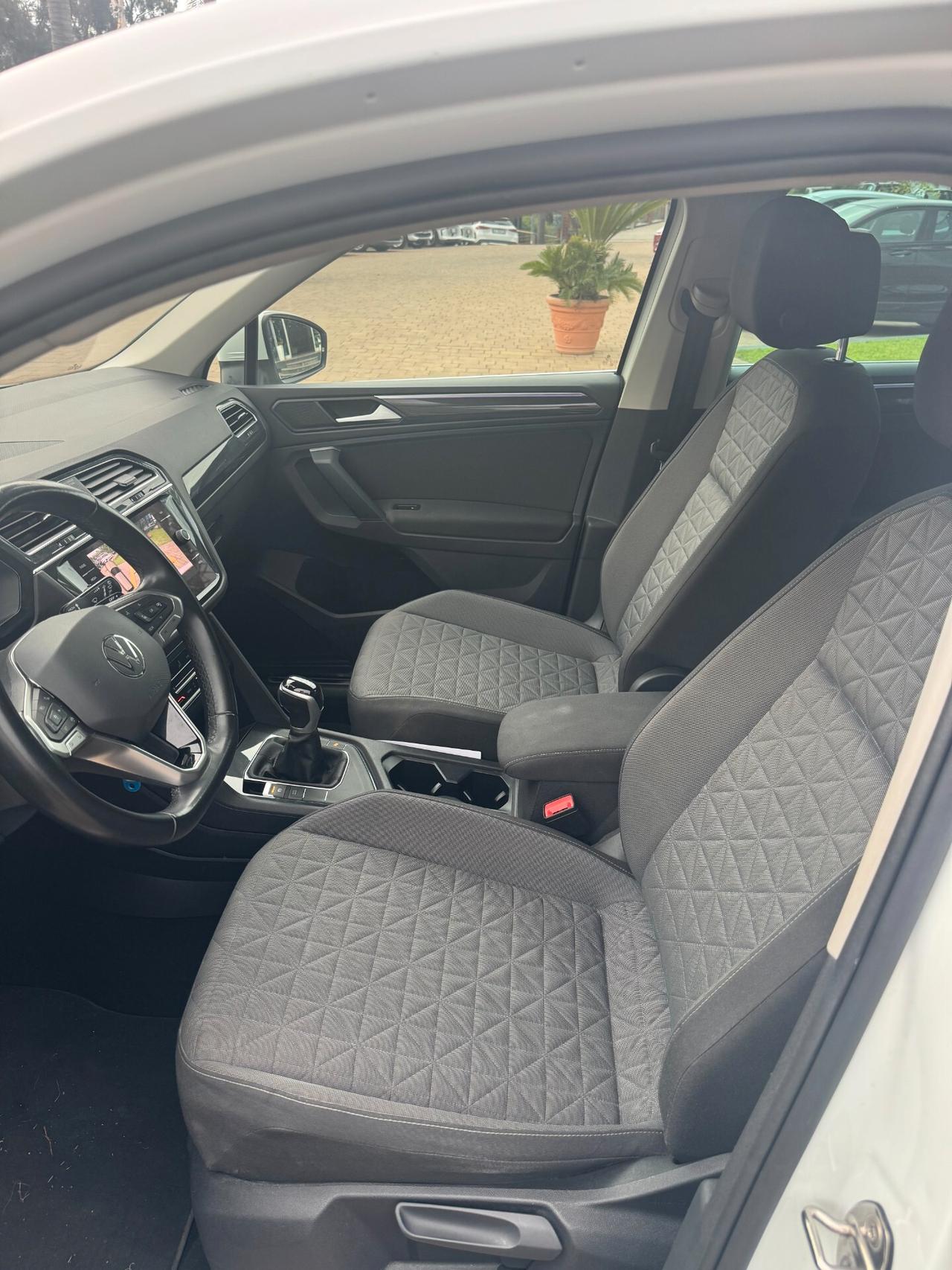 Volkswagen Tiguan 2.0 TDI 150 CV SCR DSG Elegance