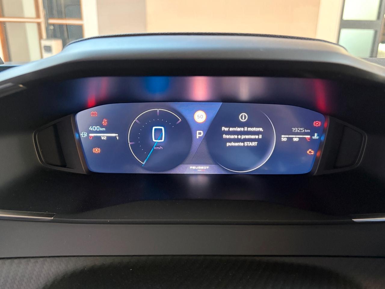 PEUGEOT 2008 HYBRID 145 e-DCS6 ALLURE (1.900 KM, IVA ESPOSTA)