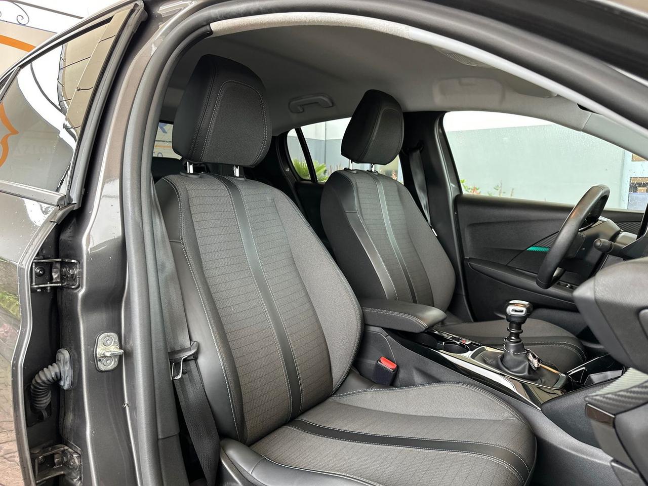 Peugeot 208 Allure Pack 1.2 PureTech 100 #7911