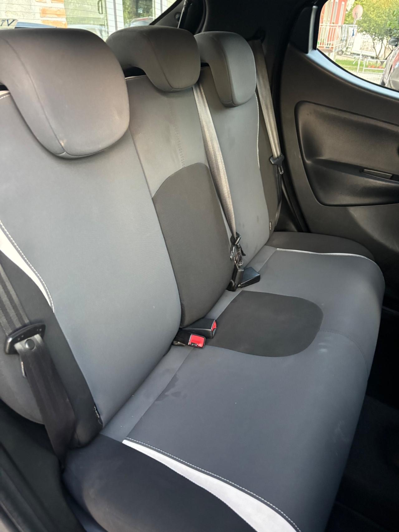 Lancia Ypsilon 1.2 69 CV 5 porte GPL Ecochic Gold