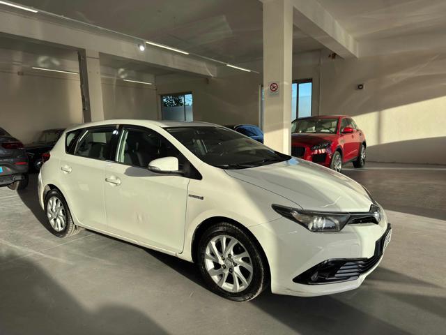 TOYOTA Auris 1.8 Hybrid Lounge