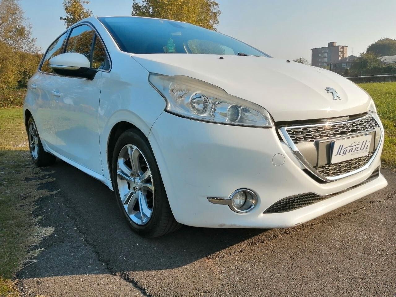 Peugeot 208 1.6 e-HDi 92 CV 5 porte Allure